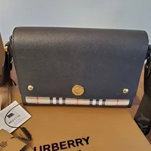 SALE!! BURBERRY◆LL MD NOTE VVC◆8110635125641 Burberry | Bags | Burberry Ll Md Note Vvc | Poshmark